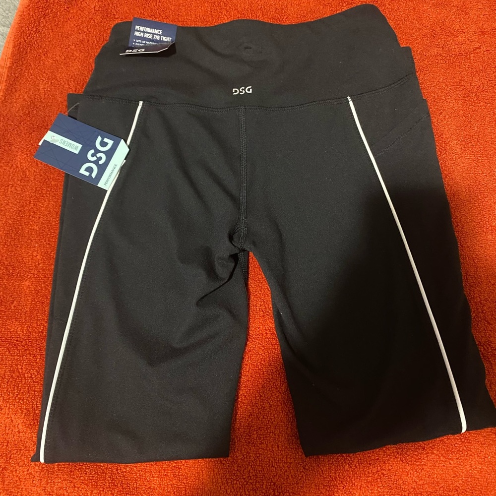 DSG Women's Momentum Cross Waist 7/8 Leggings
